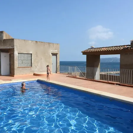 In Estartit Near Sea Apartment